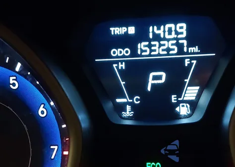 2013 Hyundai Elantra Gls z USA, uszkodzony, nr VIN KMHDH4AE8DU930671